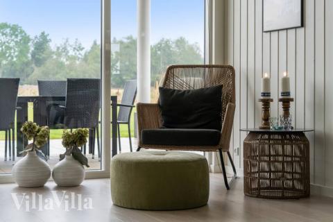 Aufenthaltsraum mit Platz für 18 im Luxusferienhaus Nr. 484.