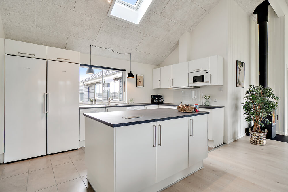 Die Küche in dem Luxusferienhaus Nr. 484 ist so gut ausgestattet, dass man problemlos Mahlzeiten für 18 Personen zubereiten kann.