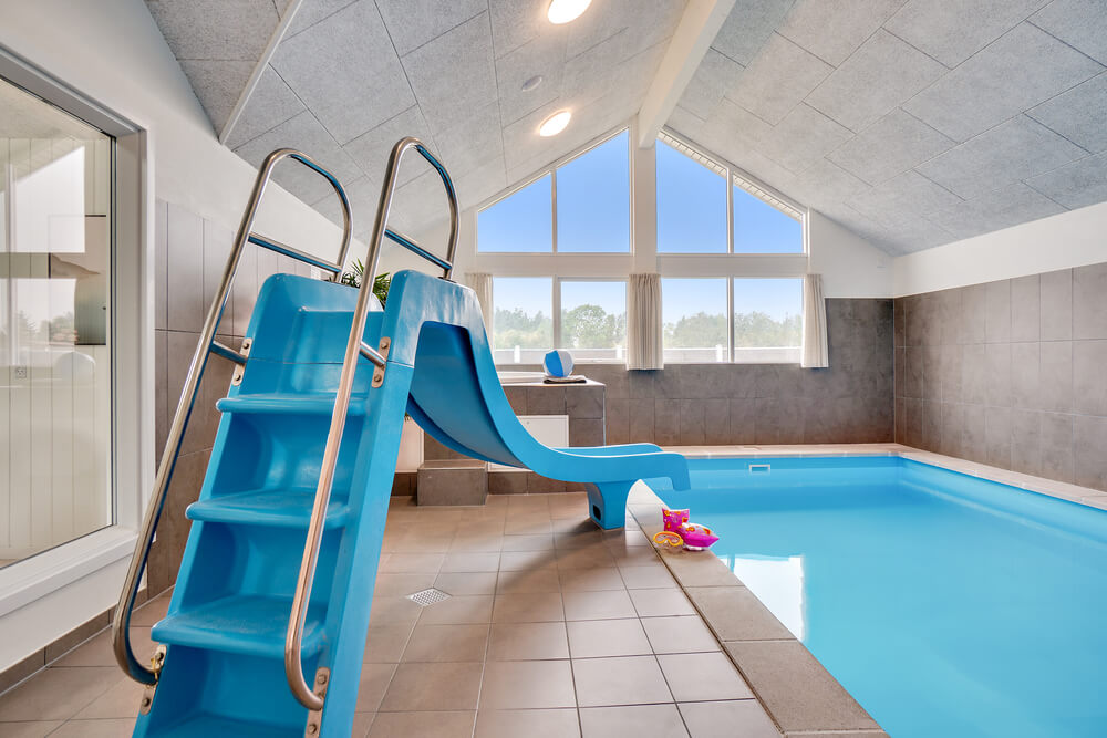 Der schicke Pool im Luxusferienhaus Nr. 484 für 18 Personen