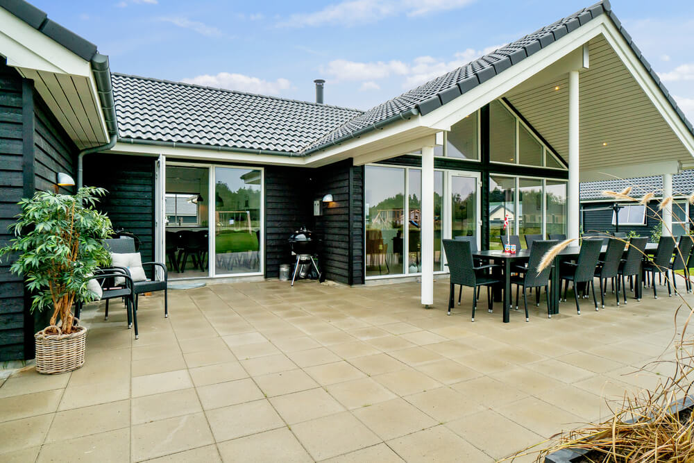 Das Luxusferienhaus Nr. 484 hat eine tolle Terrasse, die mit hochwertigen Gartenmöbeln für 18 Personen ausgestattet ist.