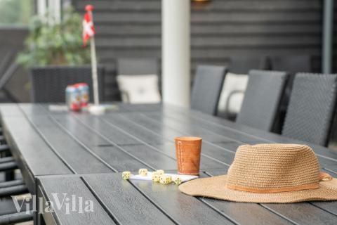 Große Terrasse am Luxusferienhaus Nr. 484 in Westjütland.