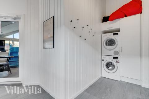 Der geräumige Eingangsbereich im Luxusferienhaus Nr. 486 in Westjütland