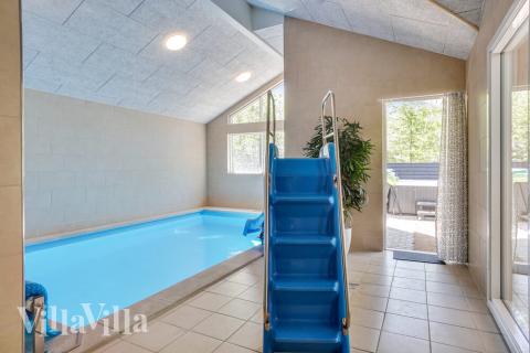 Der schicke Pool im Luxusferienhaus Nr. 494 für 18 Personen