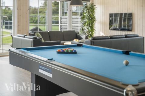 Aktivitätsraum im Luxusferienhaus Nr. 500 mit 10 Schlafzimmern und Platz für 26 Gäste.