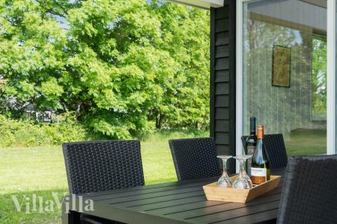 Große Terrasse am Luxusferienhaus Nr. 492 in Ostjütland.