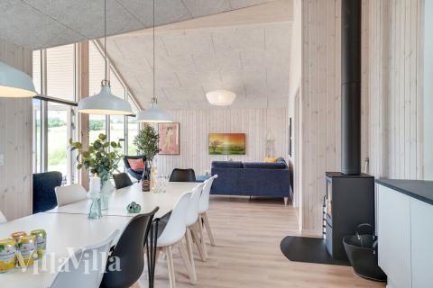 Aufenthaltsraum mit Platz für 14 im Luxusferienhaus Nr. 501.