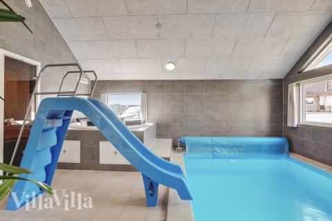 Der schicke Pool im Luxusferienhaus Nr. 504 für 14 Personen