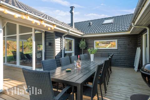 Das Luxusferienhaus Nr. 504 hat eine tolle Terrasse, die mit hochwertigen Gartenmöbeln für 14 Personen ausgestattet ist.