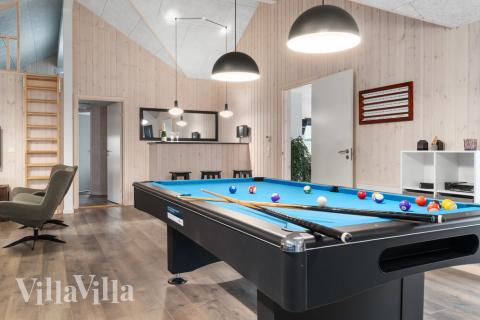 Aktivitätsraum im Luxusferienhaus Nr. 727 mit 9 Schlafzimmern und Platz für 24 Gäste.