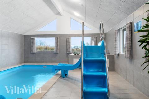 Der schicke Pool im Luxusferienhaus Nr. 727 für 24 Personen