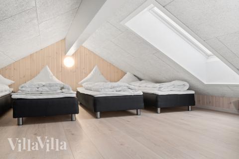 Einige der 24 Schlafgelegenheiten befinden sich im Luxusferienhaus Nr. 728 auf dem ausgebauten Dachboden