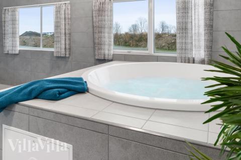 Genießen Sie den warmen Whirlpool im Luxusferienhaus Nr. 728 in Deutschland