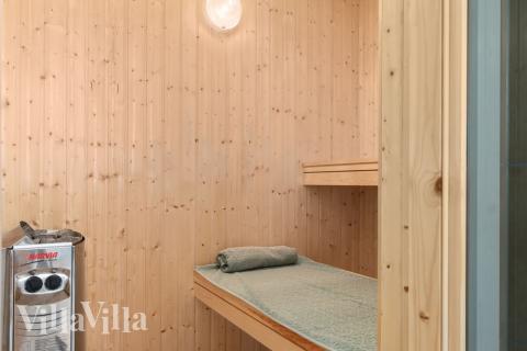 Genießen Sie die heiße Sauna im Luxusferienhaus Nr. 733 für 18 Personen