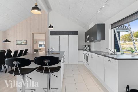 Die Küche in dem Luxusferienhaus Nr. 731 ist so gut ausgestattet, dass man problemlos Mahlzeiten für 20 Personen zubereiten kann.