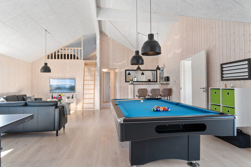 Neben den vielen schönen Stunden, die man im Poolbereich des Hauses verbringen kann, bietet das Luxusferienhaus 729 auch Spielevergnügen bei Billard/Tischtennis und Darts