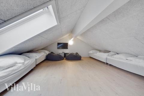 Einige der 14 Schlafgelegenheiten befinden sich im Luxusferienhaus Nr. 511 auf dem ausgebauten Dachboden