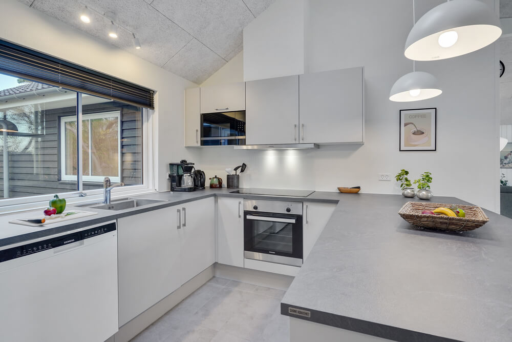 Die Küche in dem Luxusferienhaus Nr. 511 ist so gut ausgestattet, dass man problemlos Mahlzeiten für 14 Personen zubereiten kann.