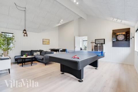 Aktivitätsraum im Luxusferienhaus Nr. 502 mit 7 Schlafzimmern und Platz für 18 Gäste.