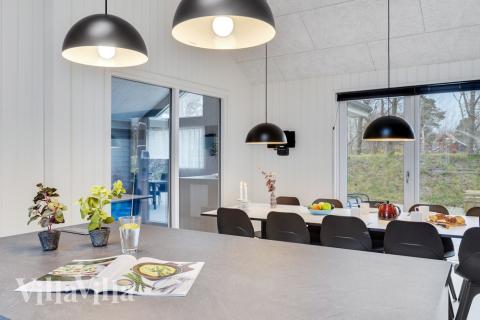 Gut ausgestattete Küche im Luxusferienhaus Nr. 502 in Lolland/Falster/Mön.