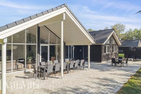 Das Luxusferienhaus Nr. 517 hat eine tolle Terrasse, die mit hochwertigen Gartenmöbeln für 18 Personen ausgestattet ist.