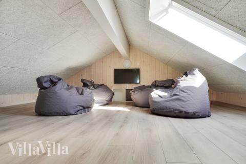 Einige der 26 Schlafgelegenheiten befinden sich im Luxusferienhaus Nr. 497 auf dem ausgebauten Dachboden