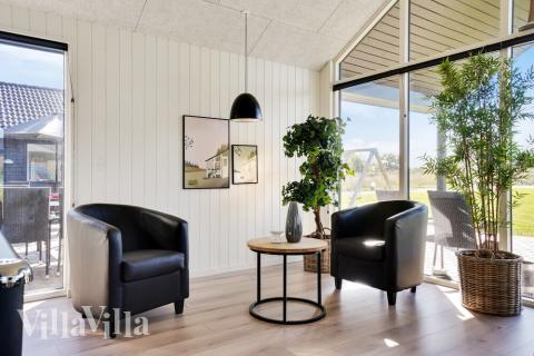 Die Couchecke im Luxusferienhaus Nr. 497 in Südjütland.