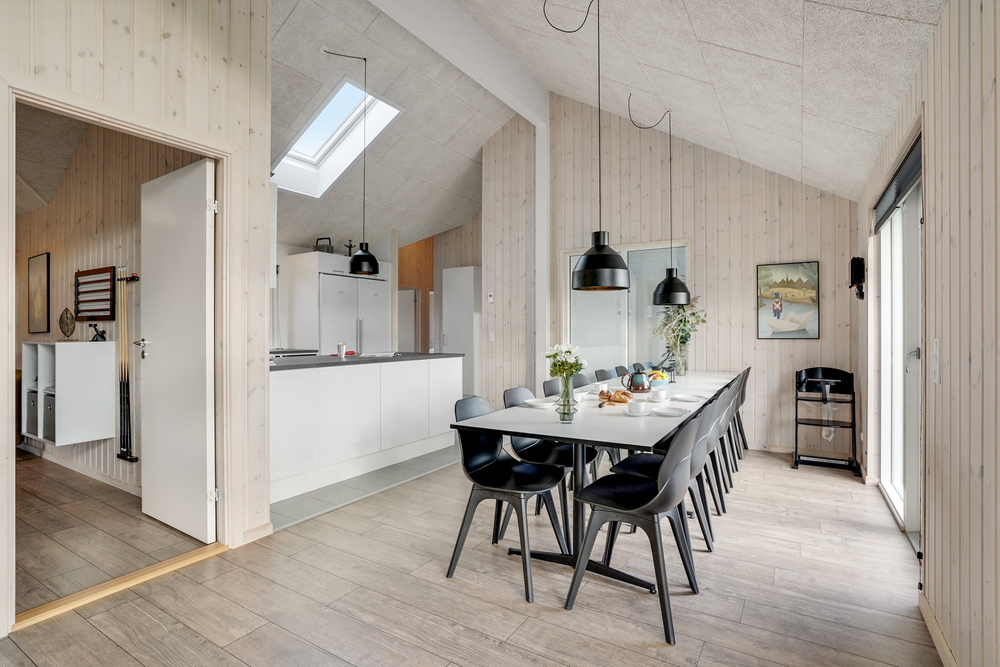 Aufenthaltsraum mit Platz für 14 im Luxusferienhaus Nr. 522.