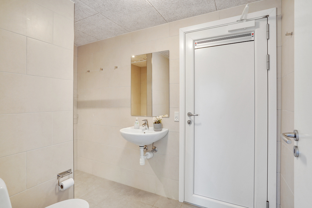 Eines der Badezimmer im Luxusferienhaus Nr. 522
