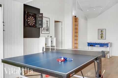 Veranstaltet ein Turnier im Aktivitätsraum, wenn ihr das Ferienhaus Nr. 496 in Südjütland besucht.