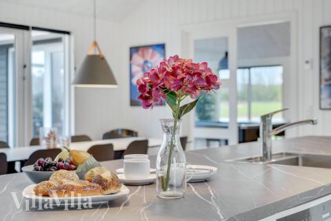 In der Küche des Luxusferienhauses ist alles vorhanden, was man braucht, um Mahlzeiten für 26 Personen zuzubereiten.