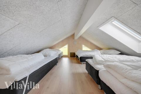 Der große ausgebaute Dachboden im Luxusferienhaus Nr. 499 für 24 Personen