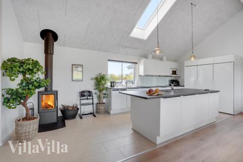 Die Küche in dem Luxusferienhaus Nr. 499 ist so gut ausgestattet, dass man problemlos Mahlzeiten für 24 Personen zubereiten kann.