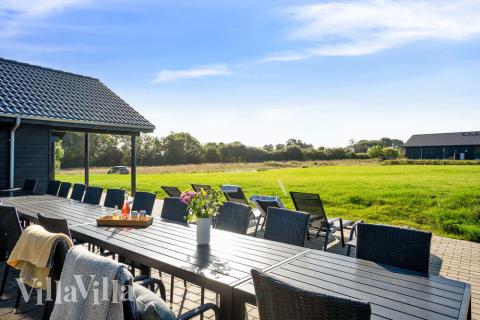 Das Luxusferienhaus Nr. 531 hat eine tolle Terrasse, die mit hochwertigen Gartenmöbeln für 30 Personen ausgestattet ist.