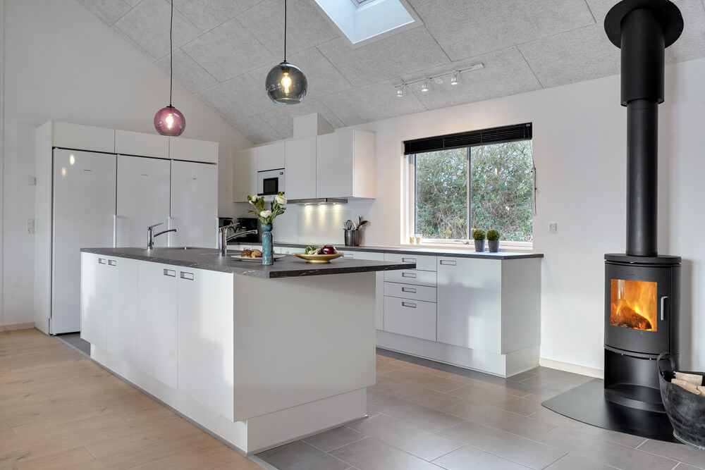 Die Küche in dem Luxusferienhaus Nr. 526 ist so gut ausgestattet, dass man problemlos Mahlzeiten für 20 Personen zubereiten kann.