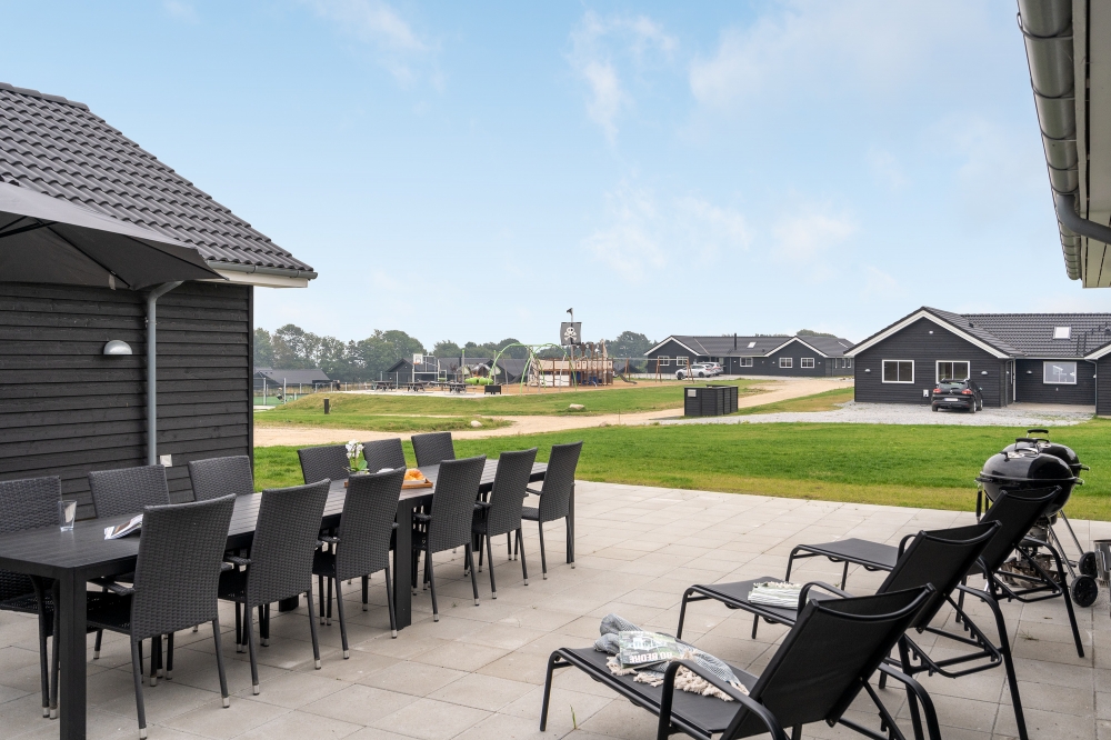 Das Luxusferienhaus Nr. 526 hat eine tolle Terrasse, die mit hochwertigen Gartenmöbeln für 20 Personen ausgestattet ist.