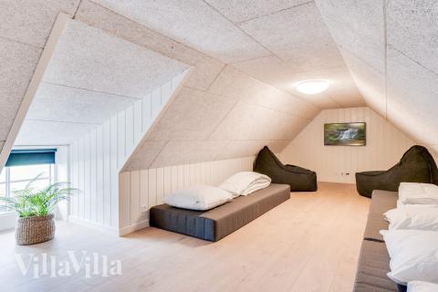 Einige der 28 Schlafgelegenheiten befinden sich im Luxusferienhaus Nr. 528 auf dem ausgebauten Dachboden