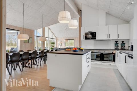 Gut ausgestattete Küche im Luxusferienhaus Nr. 488 in Südjütland.