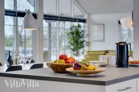 Gut ausgestattete Küche im Luxusferienhaus Nr. 520 in Südjütland.