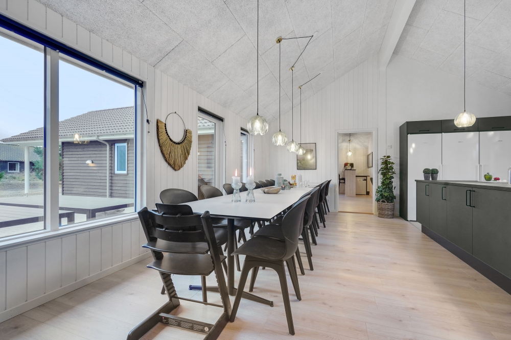 Aufenthaltsraum mit Platz für 20 im Luxusferienhaus Nr. 532.