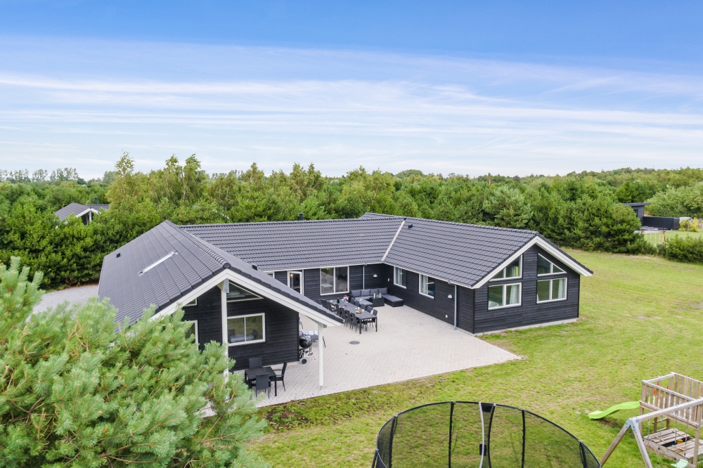 Dieses schöne Poolhaus Nr. 532 mit Platz für 20 Personen liegt in Lolland/Falster/Mön