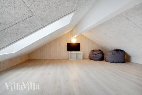 Einige der 26 Schlafgelegenheiten befinden sich im Luxusferienhaus Nr. 530 auf dem ausgebauten Dachboden