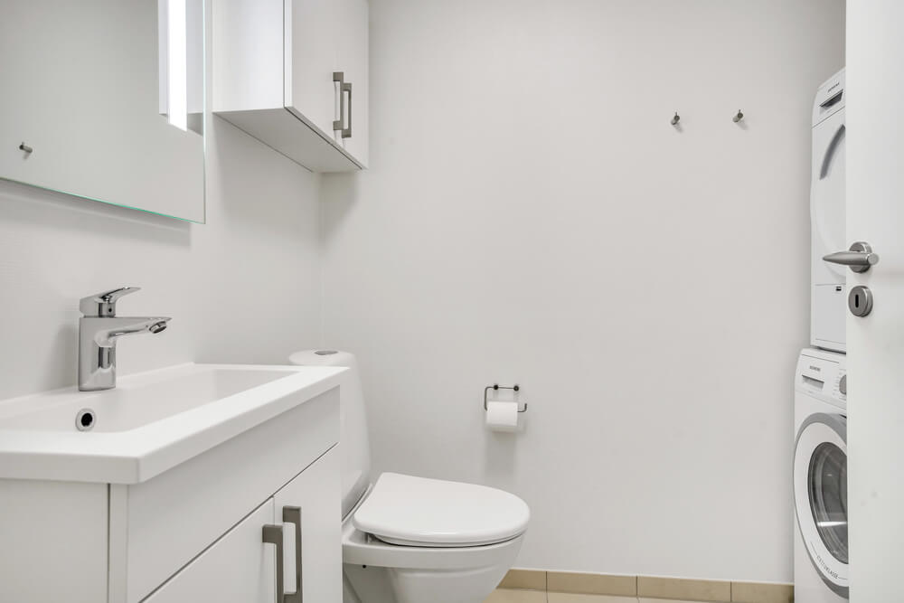Eines der Badezimmer im Luxusferienhaus Nr. 529