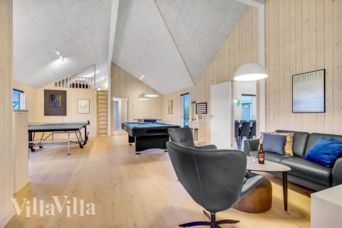 Aktivitätsraum im Luxusferienhaus Nr. 529 mit 8 Schlafzimmern und Platz für 20 Gäste.