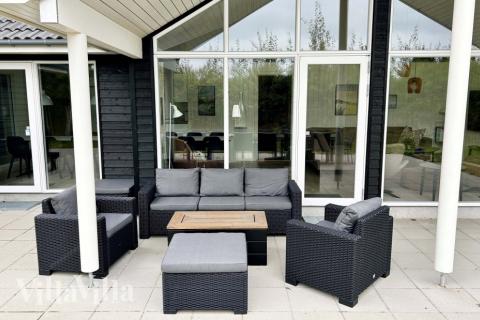 Das Luxusferienhaus Nr. 525 hat eine tolle Terrasse, die mit hochwertigen Gartenmöbeln für 16 Personen ausgestattet ist.