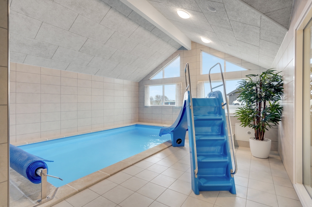 Der schicke Pool im Luxusferienhaus Nr. 524 für 16 Personen