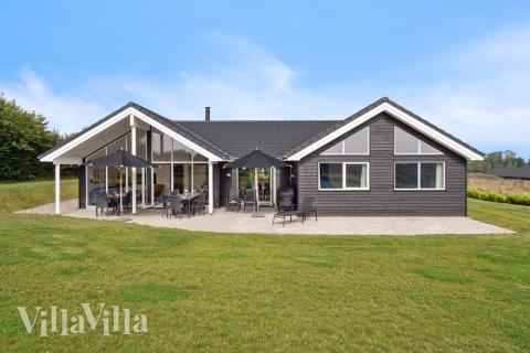 Das Luxusferienhaus Nr. 524 hat eine tolle Terrasse, die mit hochwertigen Gartenmöbeln für 16 Personen ausgestattet ist.