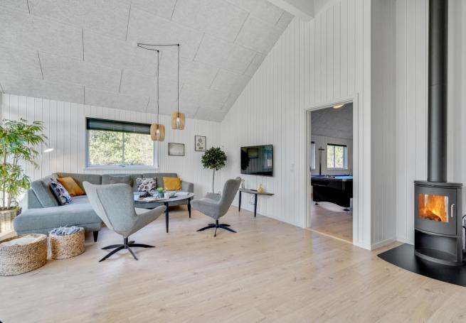 Die Couchecke im Luxusferienhaus Nr. 536 in Westjütland.