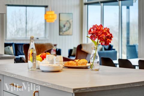 Die Küche in dem Luxusferienhaus Nr. 537 ist so gut ausgestattet, dass man problemlos Mahlzeiten für 18 Personen zubereiten kann.