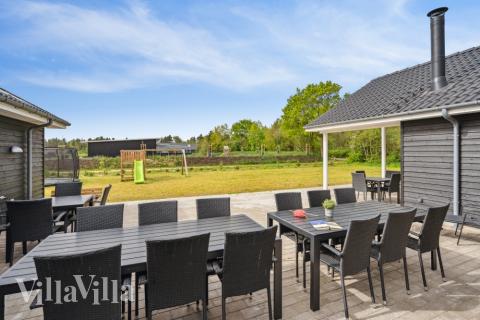 Das Luxusferienhaus Nr. 535 hat eine tolle Terrasse, die mit hochwertigen Gartenmöbeln für 20 Personen ausgestattet ist.
