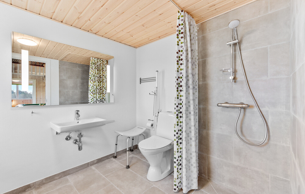Im Luxusferienhaus Nr. 539 für 14 Personen gibt es Bad mit Dusche.